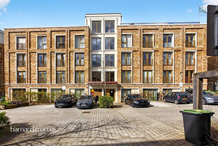 1 Bedroom Flat For Sale In Apple Tree Road, London, N17