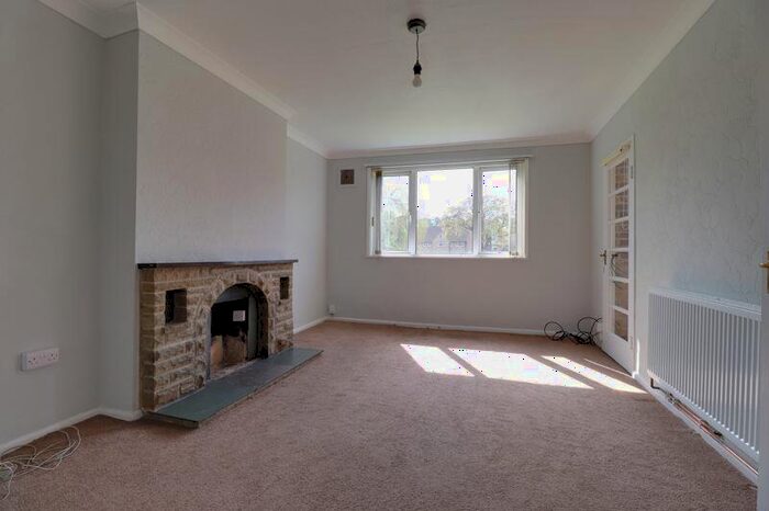 3 Bedroom Flat To Rent In Poplar Way, Stafford, ST17