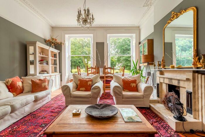 1 Bedroom Apartment To Rent In Vernon Terrace, Brighton, BN1