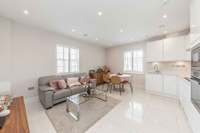 1 Bedroom Flat For Sale In Merton Road, London, SW19