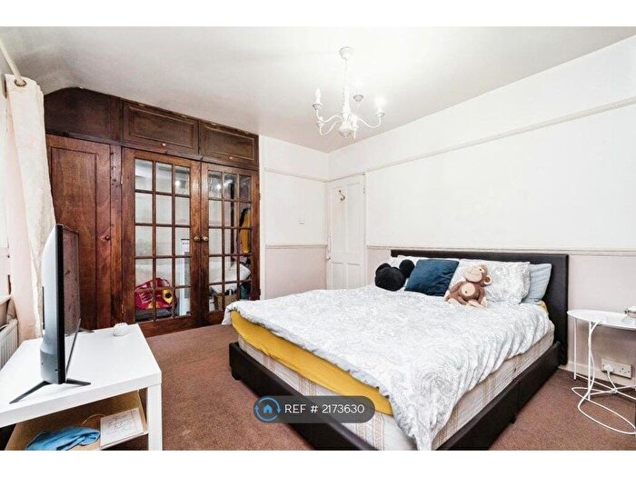 1 Bedroom Terraced House To Rent In Stamford Road, Dagenham Essex, RM9