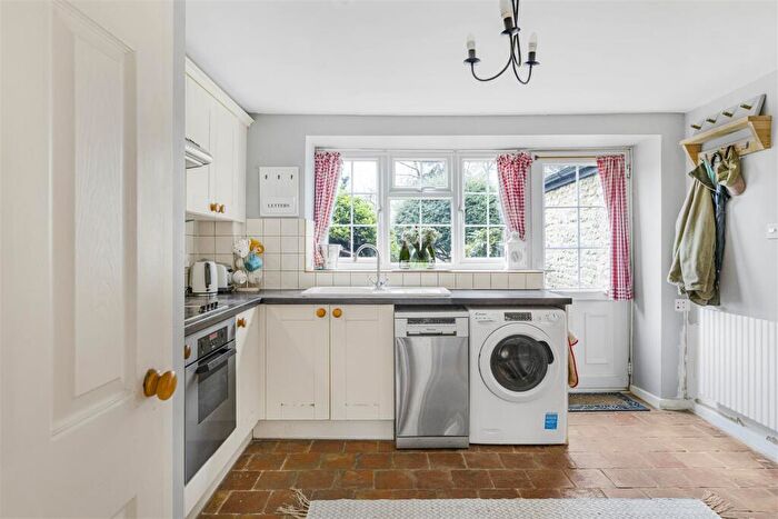 2 Bedroom Cottage To Rent In Black Bull Lane, Fencott, Kidlington, OX5