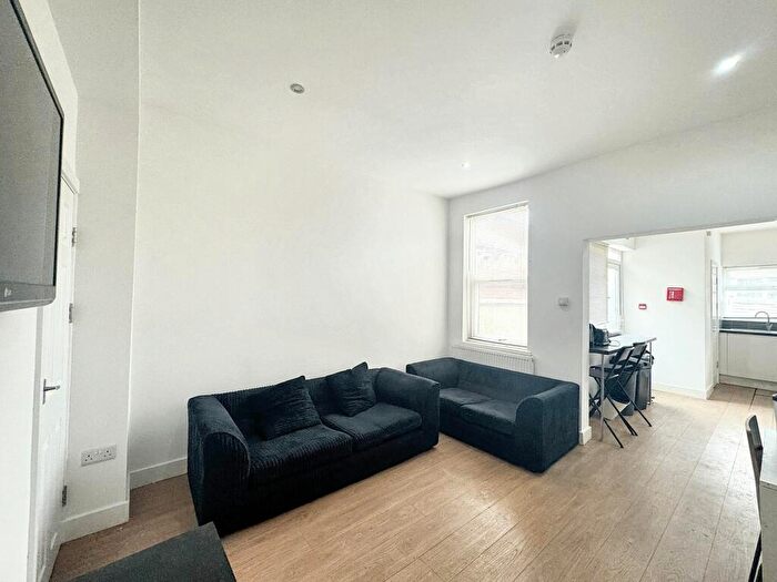 5 Bedroom Terraced House To Rent In Humber Avenue, Coventry, CV1