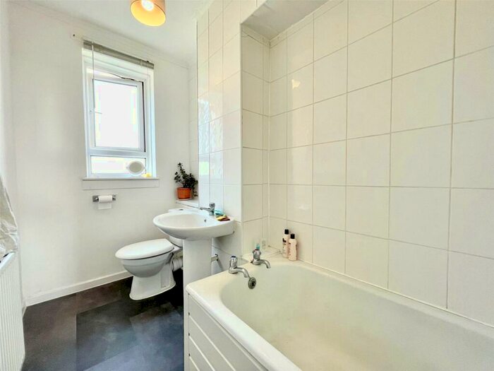 1 Bedroom Flat For Sale In Fergus Court, North Kelvinside, Glasgow, G20