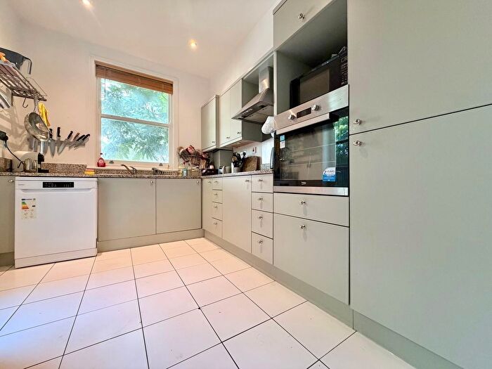 4 Bedroom Property To Rent In Marcia Road, London, SE1