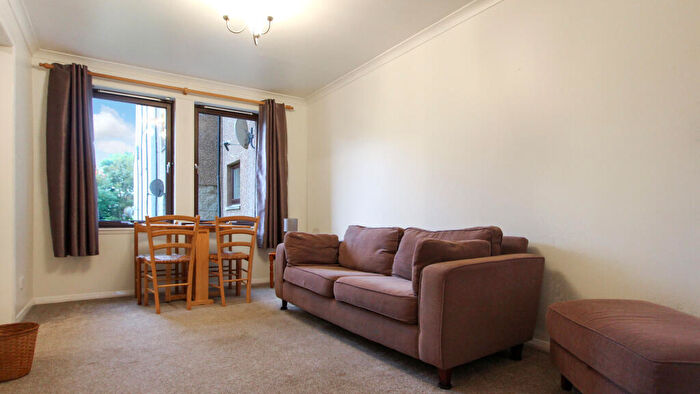 2 Bedroom Flat To Rent In Headland Court, Aberdeen, Aberdeenshire, AB10
