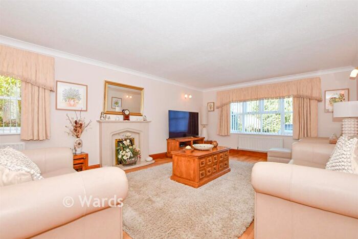 4 Bedroom Detached House For Sale In Dean Street, East Farleigh, Maidstone, Kent, ME15