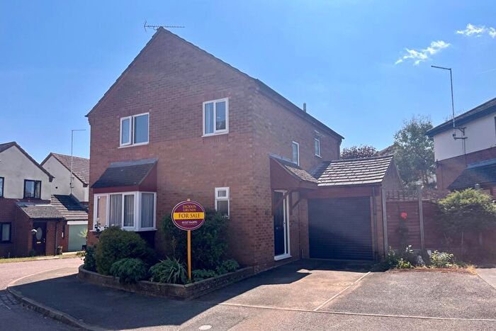 4 Bedroom Detached House For Sale In William Road, Long Buckby, NN6