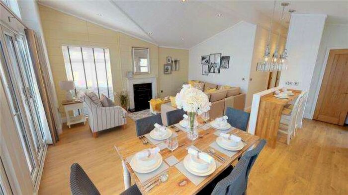 2 Bedroom Mobile Home For Sale In Strand, Delamere Lakes Holiday Park, Chester Road, Oakmere, Northwich, CW8