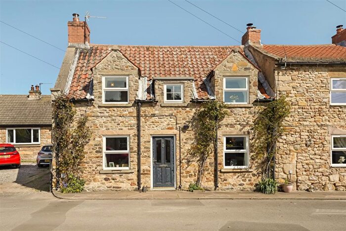 3 Bedroom Cottage For Sale In The Curtain, Eppleby, Richmond, DL11