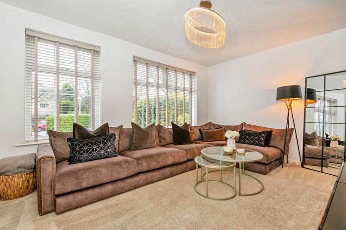 3 Bedroom Semi-Detached House To Rent In Netherlands Avenue, Wibsey, BD6