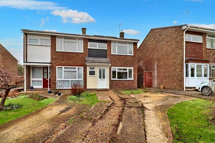 3 Bedroom Semi-Detached House To Rent In Capel Road, Rayne, Braintree, CM77