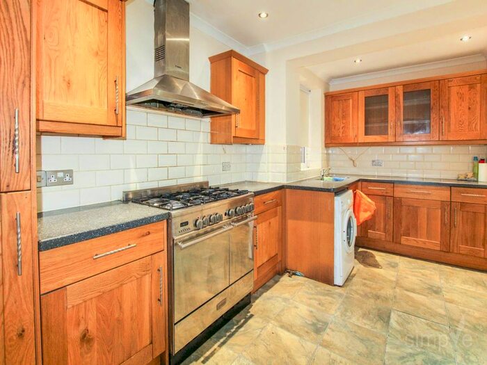 5 Bedroom Semi-Detached House To Rent In Coldharbour Lane, Hayes, Middlesex, UB3