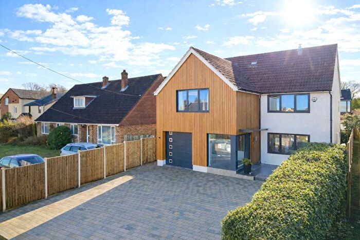 4 Bedroom Detached House For Sale In North Lane, Nomansland, Salisbury, Wiltshire, SP5