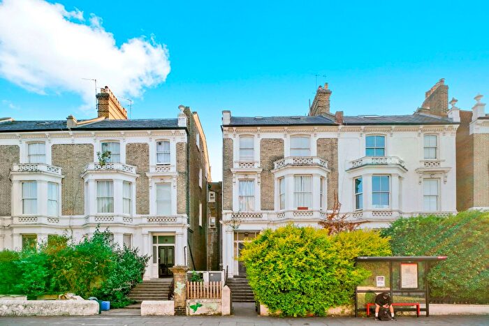 2 Bedroom Flat To Rent In St. Marks Road, London, W10