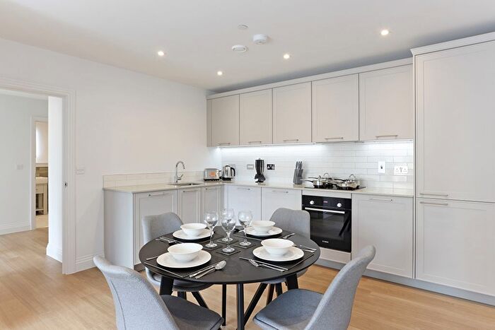 2 Bedroom Flat To Rent In Joseph Huntley Walk, Reading, RG1