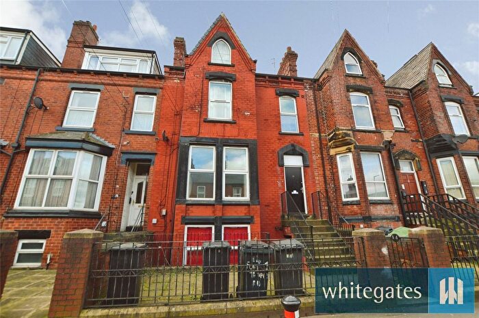 1 Bedroom Flat To Rent In Tempest Road, Leeds, West Yorkshire, LS11
