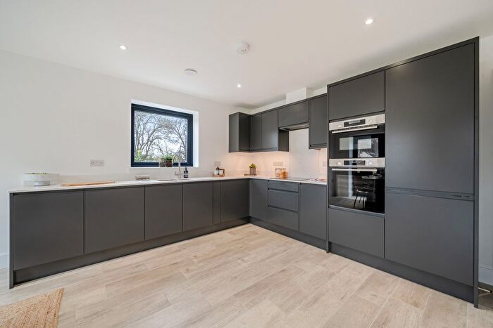 4 Bedroom Semi-Detached House To Rent In Otterbourne Road, Compton, Winchester, SO21