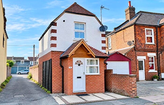1 Bedroom Detached House For Sale In Willowfield Road, Eastbourne, BN22