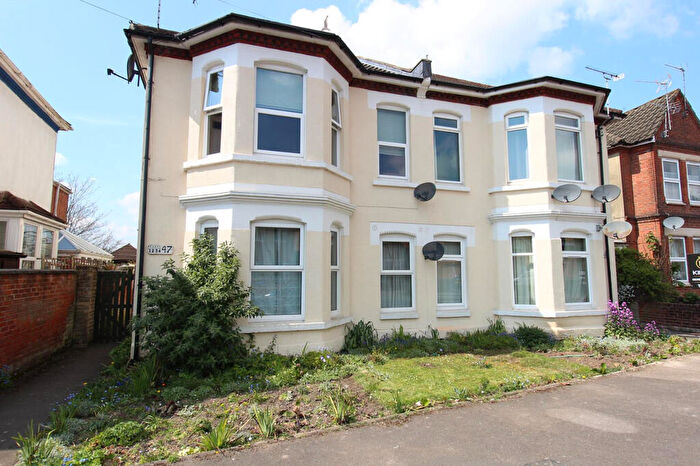 Flat To Rent In Westridge Road, Southampton, SO17
