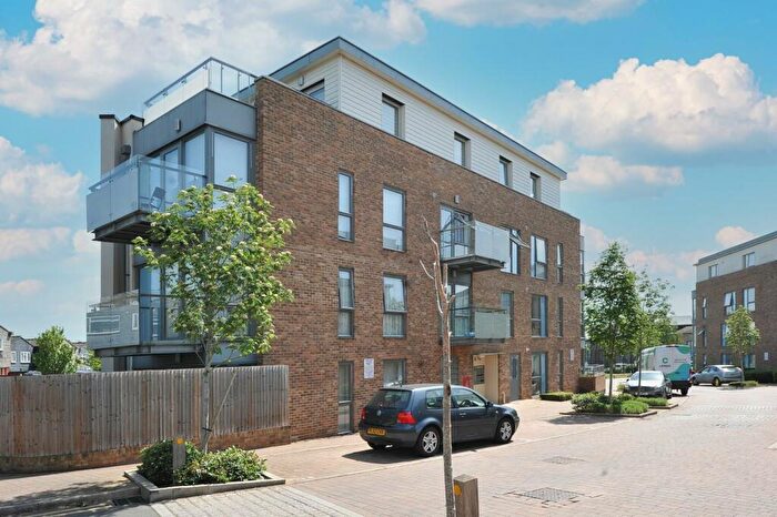 2 Bedroom Flat To Rent In Caulfield Gardens, Pinner, HA5