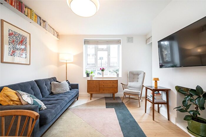 2 Bedroom Flat For Sale In Elderfield Road, London, E5