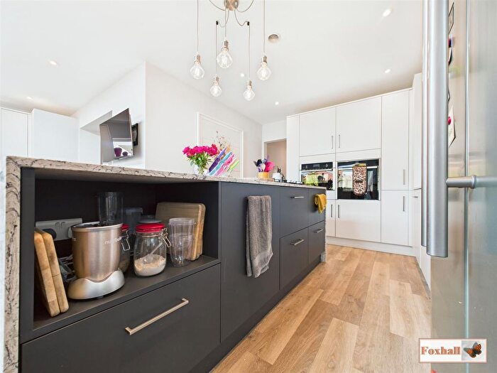 2 Bedroom Bungalow For Sale In Heathercroft Road, Ipswich, IP1