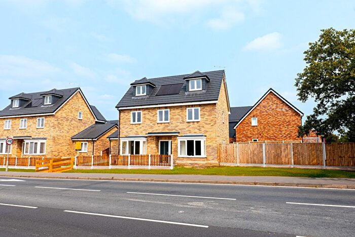 4 Bedroom Detached House For Sale In London Road, Rayleigh, SS6