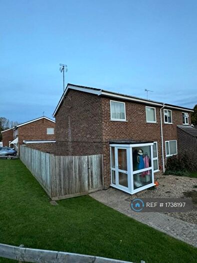 3 Bedroom Semi-Detached House To Rent In High Acres, Banbury, OX16