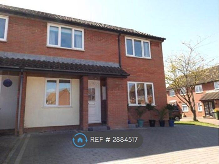 3 Bedroom End Of Terrace House To Rent In Kelvedon Close, Rayleigh, SS6