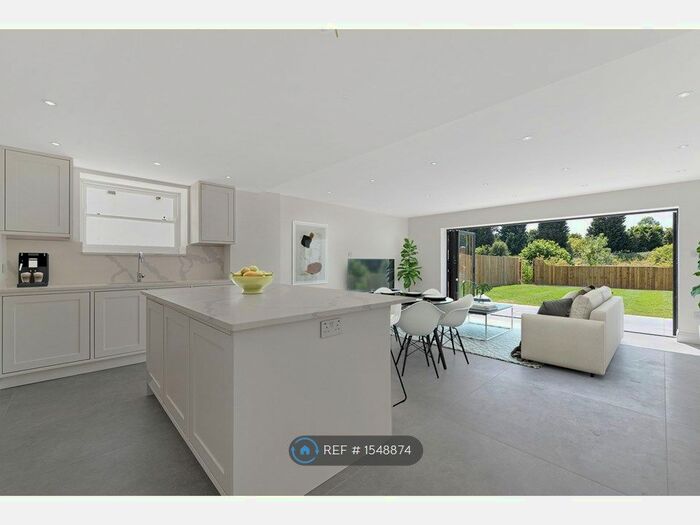 5 Bedroom Semi-Detached House To Rent In London Road, Hildenborough, Tonbridge, TN11