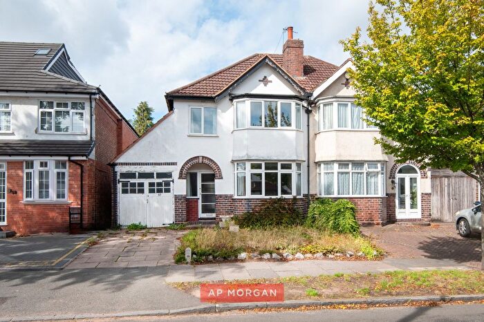 3 Bedroom Semi-Detached House For Sale In Bushmore Road, Birmingham, West Midlands, B28
