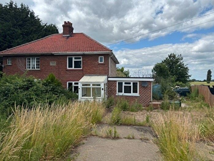 2 Bedroom Semi-Detached House For Sale In Kemps Close, Salters Lode, Downham Market, Norfolk, PE38