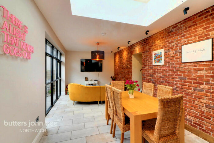 5 Bedroom Detached House For Sale In Station Road, Delamere, CW8