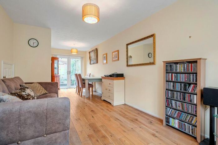 2 Bedroom Semi-Detached House To Rent In Balcorne Street, London, E9