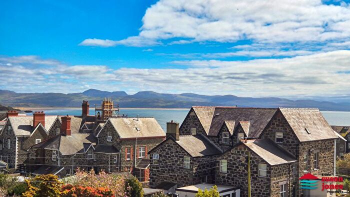 4 Bedroom Detached House For Sale In Radcliffe Road, Cricieth | Criccieth, LL52