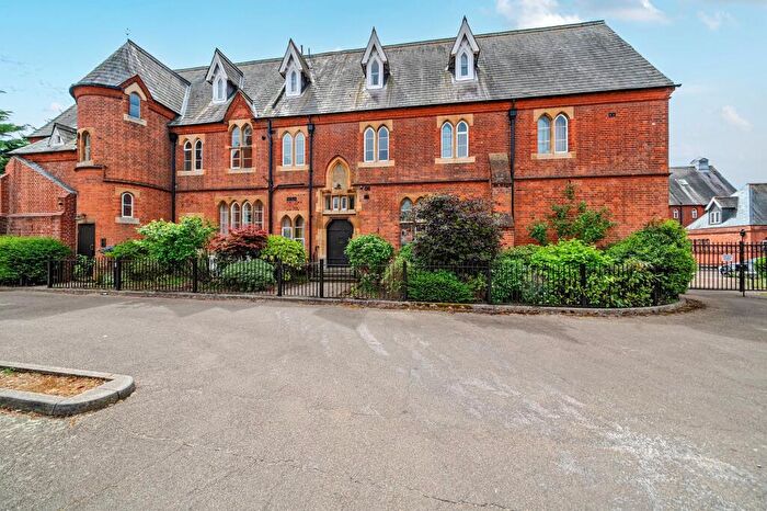 2 Bedroom Apartment For Sale In Hatch Lane, Convent Court Hatch Lane, SL4