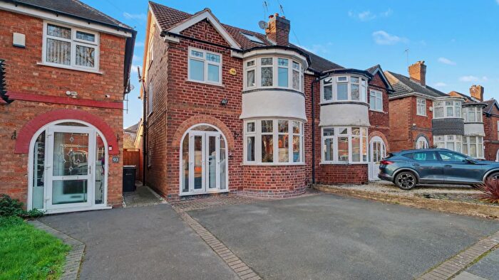 3 Bedroom Semi Detached House For Sale In Stonor Road, Birmingham, B28