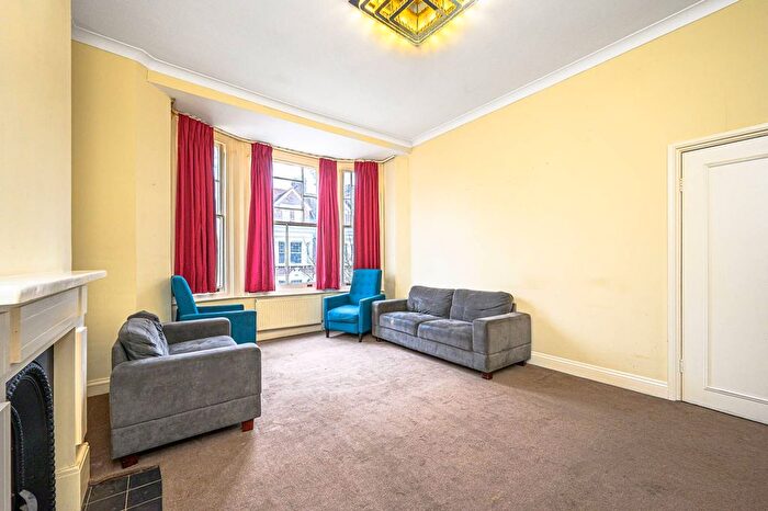 1 Bedroom Flat To Rent In Buckley Road, Brondesbury, London, NW6