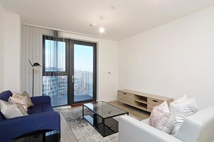 1 Bedroom Flat To Rent In Lakeside Drive London, NW10