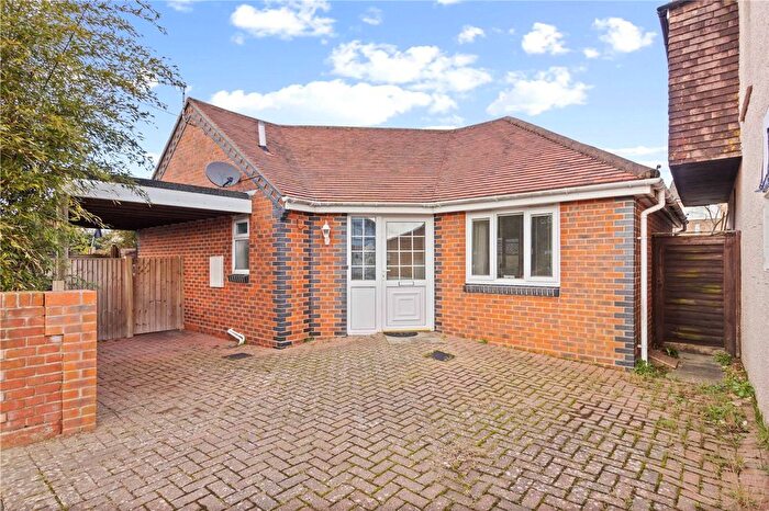 2 Bedroom Detached Bungalow For Sale In Mayfield Road, Bognor Regis, PO21