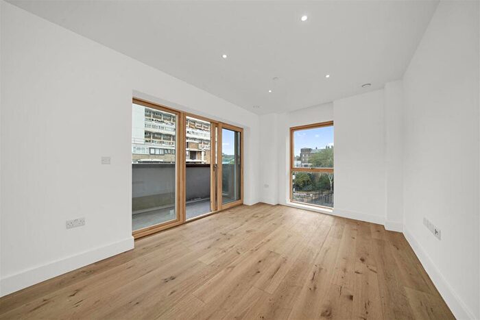 1 Bedroom Apartment To Rent In Kingsland Road, Shoreditch, E2