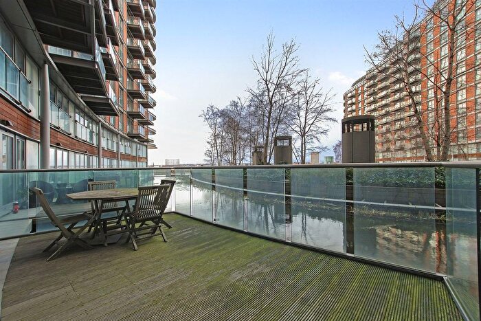 1 Bedroom Flat For Sale In Fairmont Avenue, London, E14