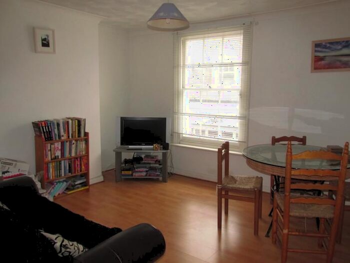 2 Bedroom Flat To Rent In Harbour Street, Whitstable, CT5