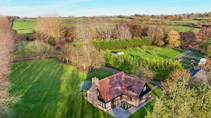 3 Bedroom Detached House For Sale In West Woodlands, West Woodlands, Frome, BA11