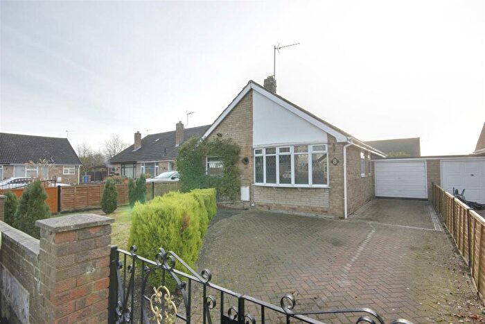 2 Bedroom Detached Bungalow For Sale In Chestnut Drive, Gilberdyke, HU15