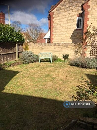 2 Bedroom Detached House To Rent In The Paddock, Abingdon, Oxfordshire, OX13