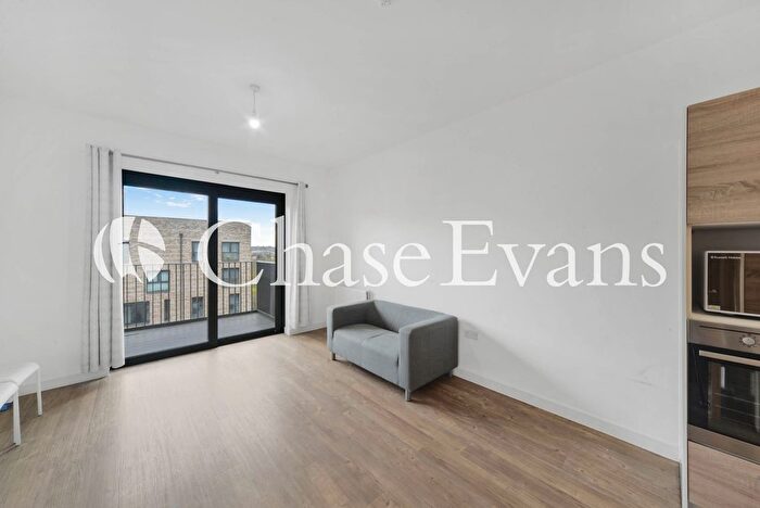 1 Bedroom Flat For Sale In Kingfisher Heights, Waterside Park, Bramwell Way, Royal Docks, London, E16