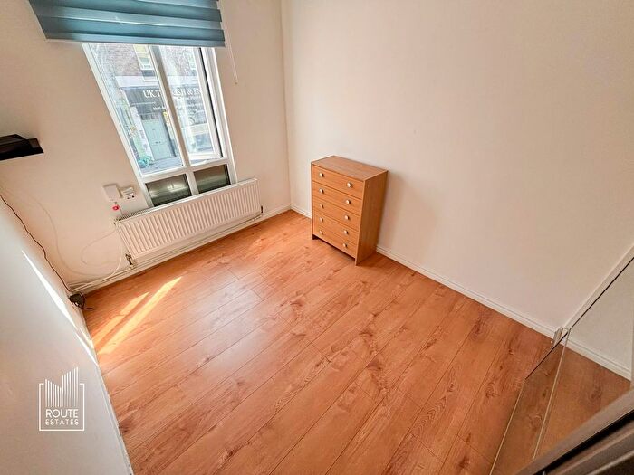 2 Bedroom Flat To Rent In Green Lanes, Hackney, N16
