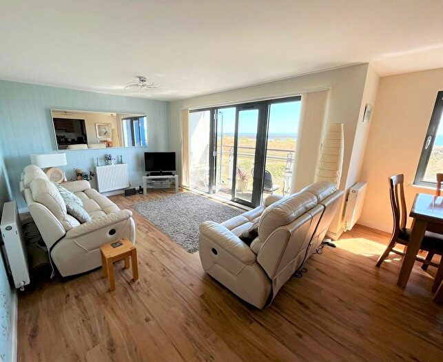 2 Bedroom Flat To Rent In St Margarets Court, Maritime Quarter, Swansea, SA1